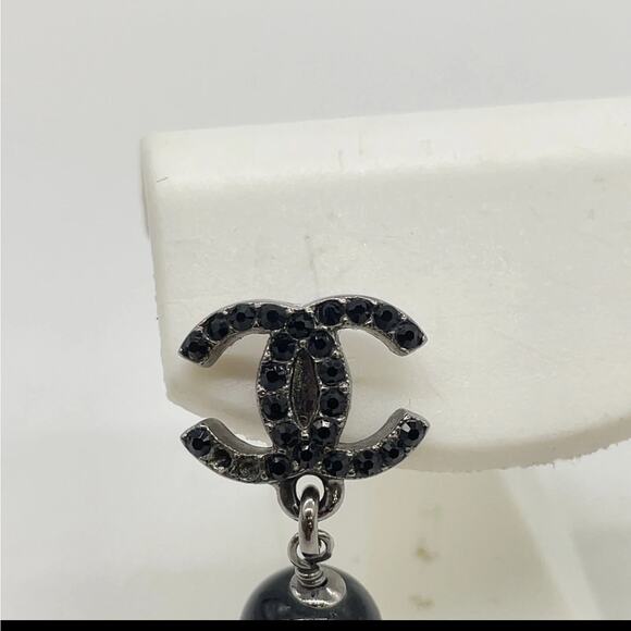 Auth Chanel Coco Mark Black Stone Swing Ball 09P 4.84g Earrings - Picture 8 of 10